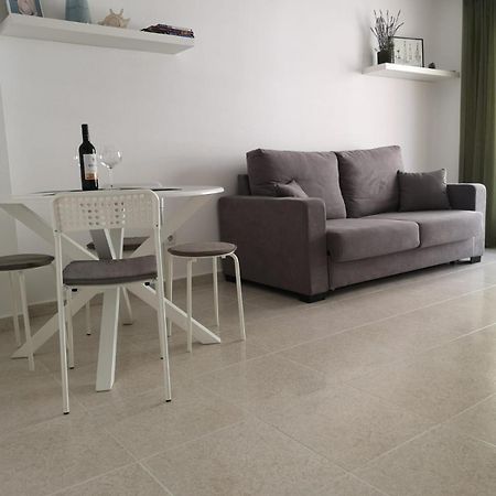 Cajal Apartments ซานตาโปลา ภายนอก รูปภาพ