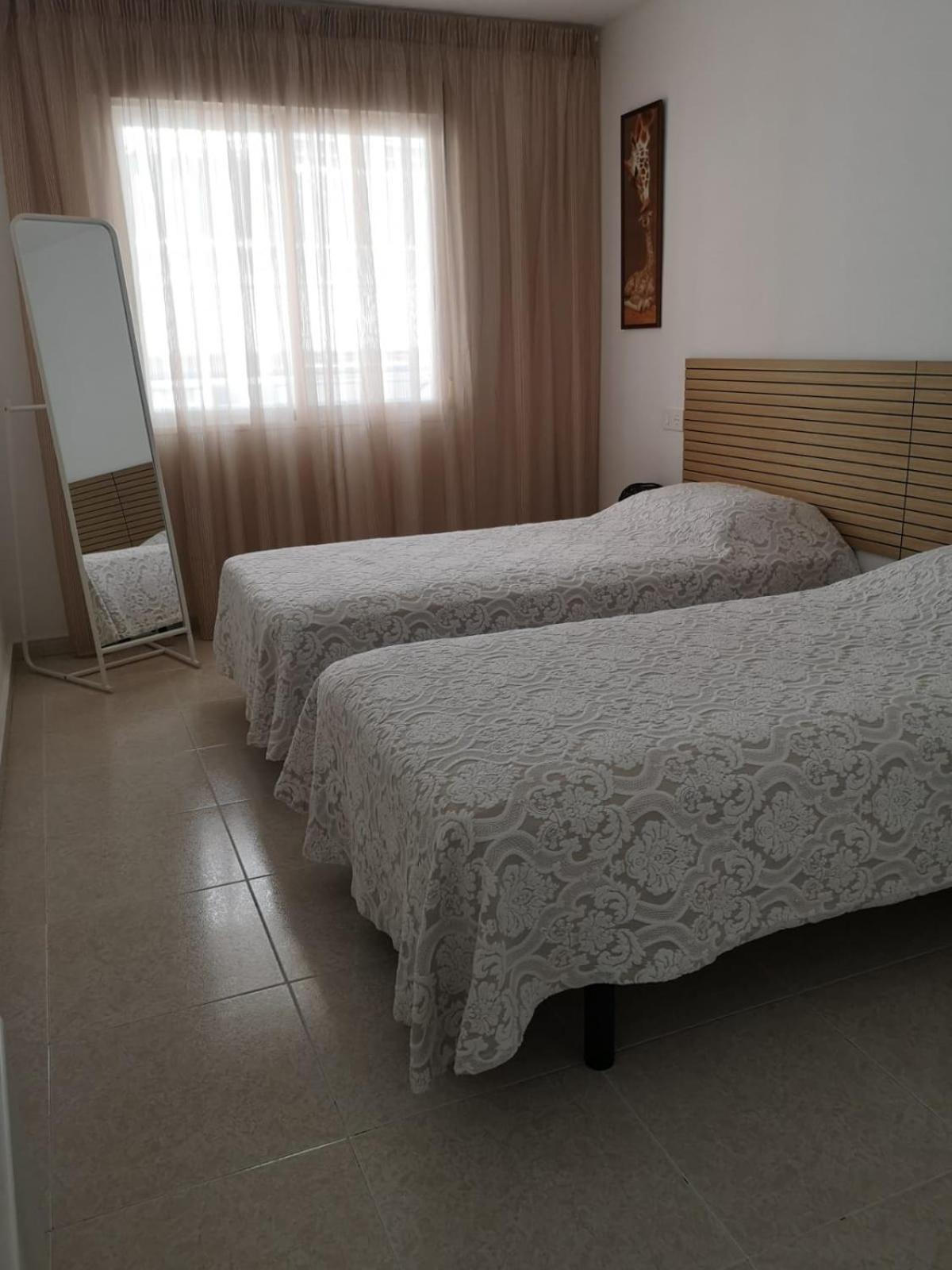 Cajal Apartments ซานตาโปลา ภายนอก รูปภาพ